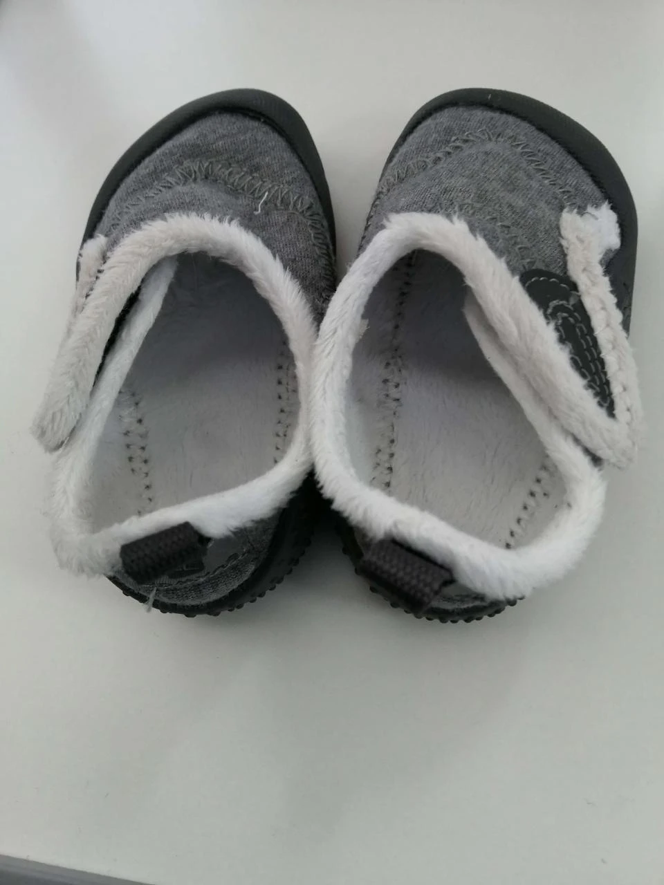 Zapatillas suaves y antideslizantes Gris Talla 20 Décathlon – photo 2